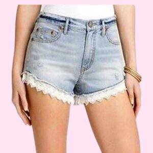 Free People High Rise Crochet Lace Hem Light Wash Shorts size 25 | Boho Beach